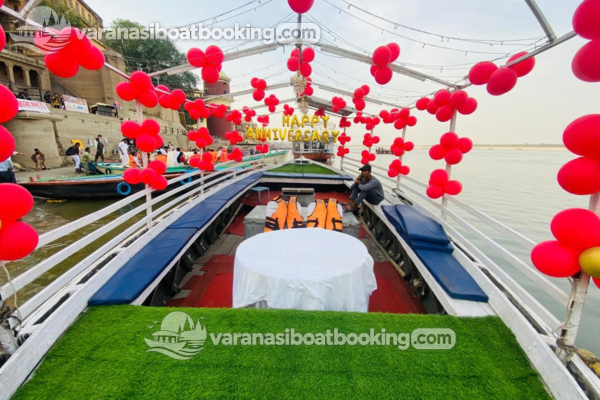 Varanasi Boat Booking - Anniversary on Boat