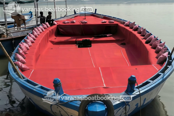 Normal Motor Boat in Varanasi, photo 3